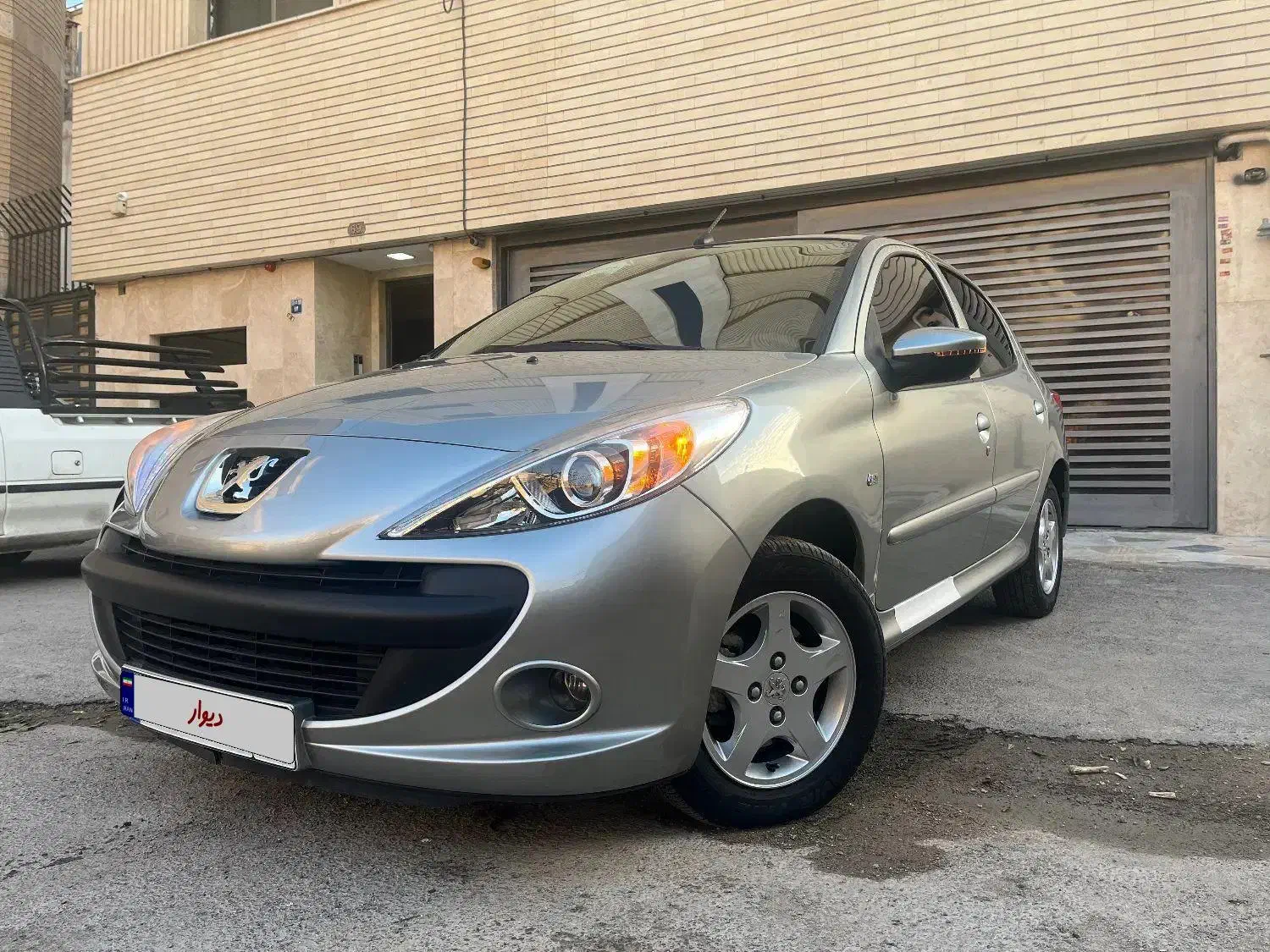 ۲۰۷ TU5 فول ،دنده اتومات ، ۱۴۰۴|خودرو سواری و وانت|اصفهان, جلفا|دیوار