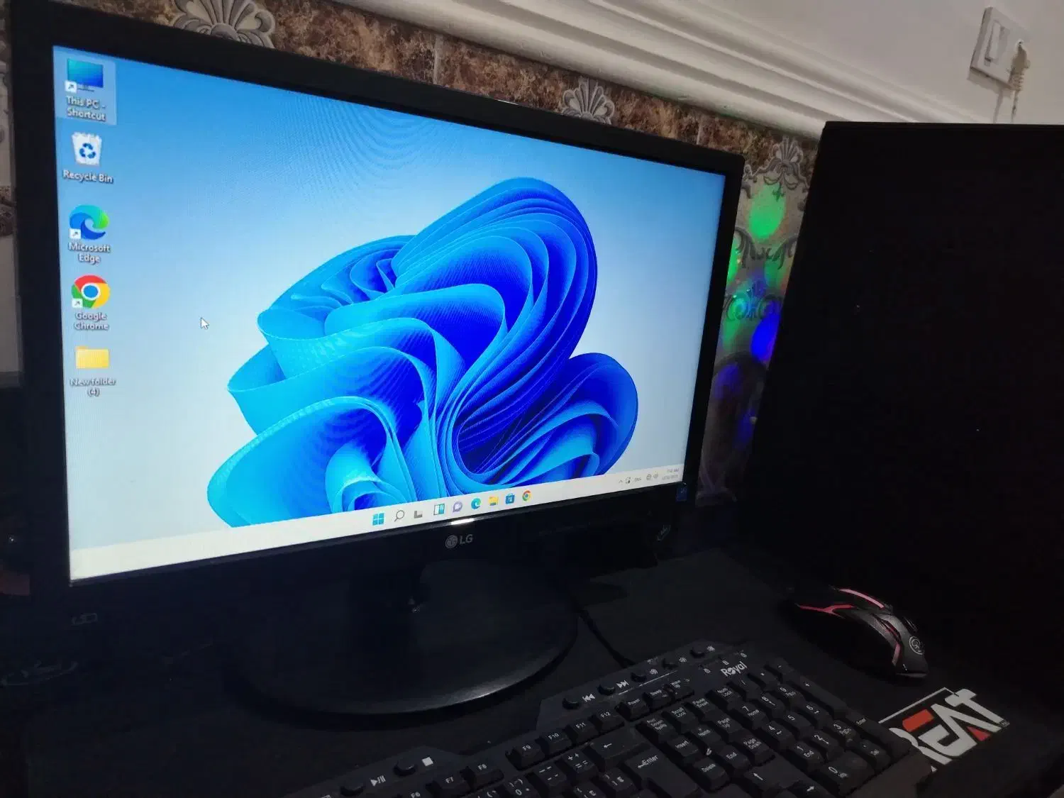 کیس 8 هستهای با مانیتور LG و گرافیک rx580 8g|رایانه رومیزی|چابهار, |دیوار