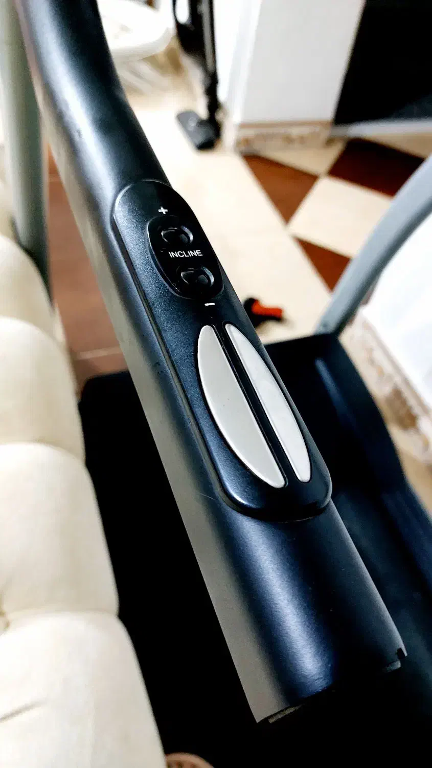 تردمیل سالم با قابلیت تنظیم ارتفاع|تجهیزات ورزشی|ساری, |دیوار