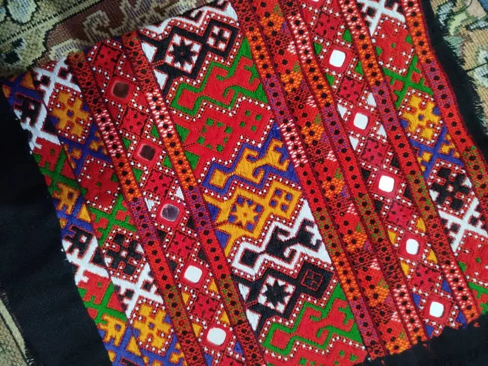 پرکار|لباس|ایرانشهر, |دیوار