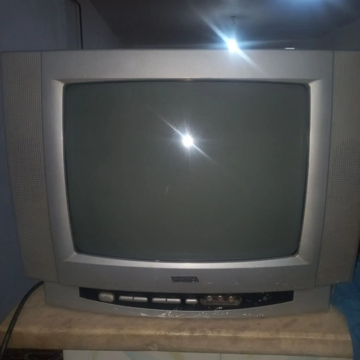 تلویزیون ۱۴ سالم|تلویزیون و پروژکتور|چاراویماق, |دیوار