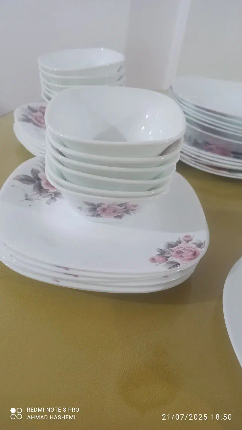 سرویس ۱۲نفره ارکوپال در حد نو مناسب جهیزیه|ظروف سرو و پذیرایی|شاهین‌شهر, گرگاب|دیوار