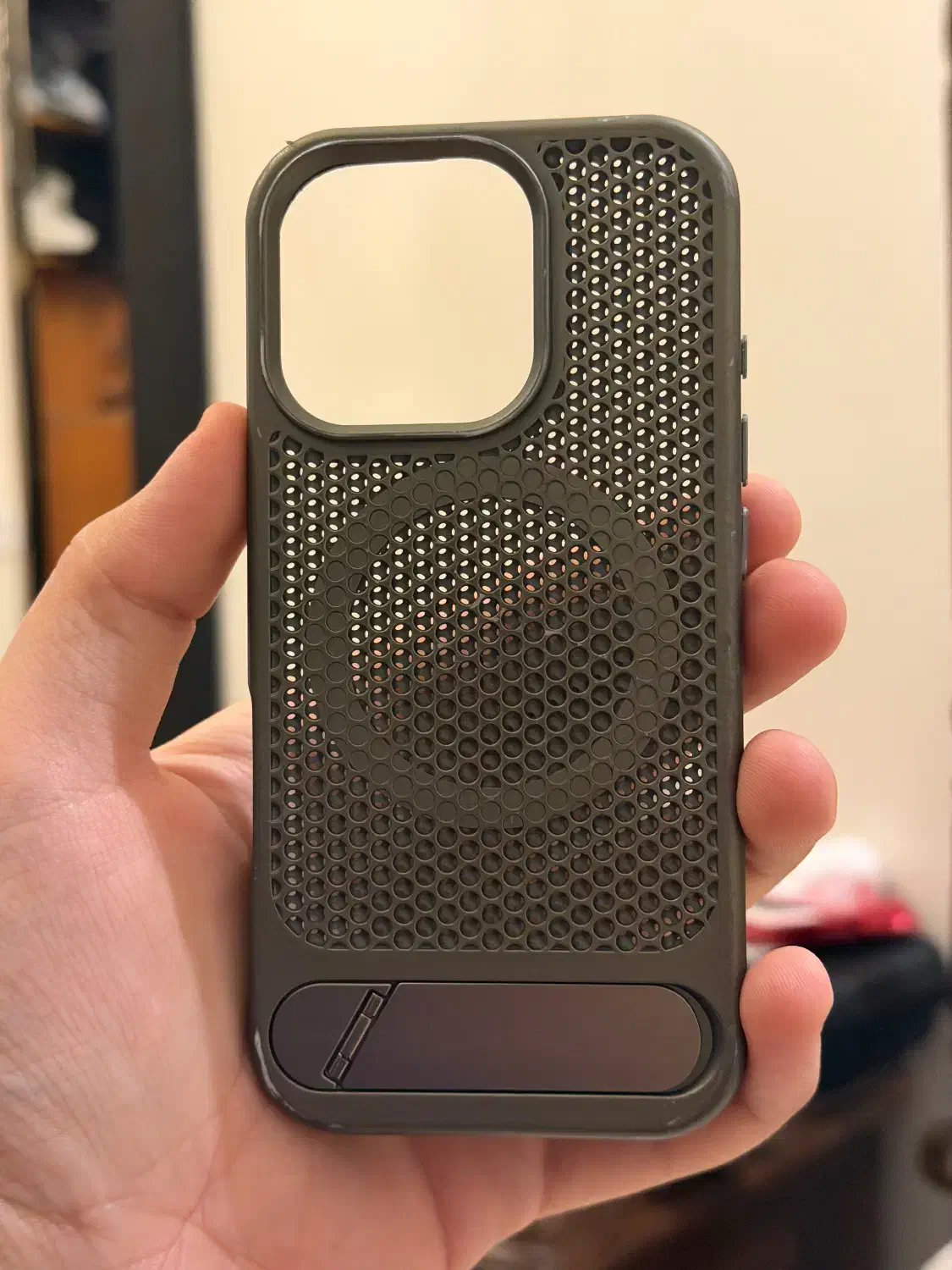 قاب ایفون ۱۶ پرو مگ سیف دار و هولدر شو|لوازم جانبی موبایل و تبلت|تهران, حسین‌آباد|دیوار