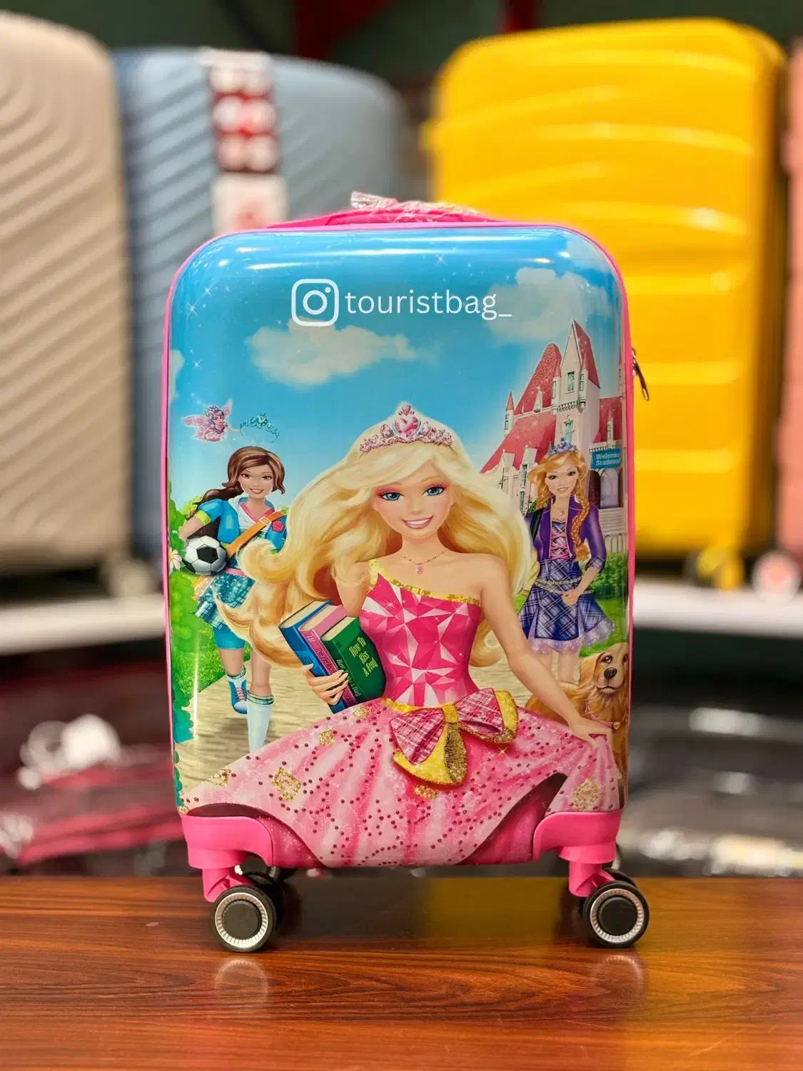 چمدان های کودک|کیف، کفش، کمربند|یزد, |دیوار