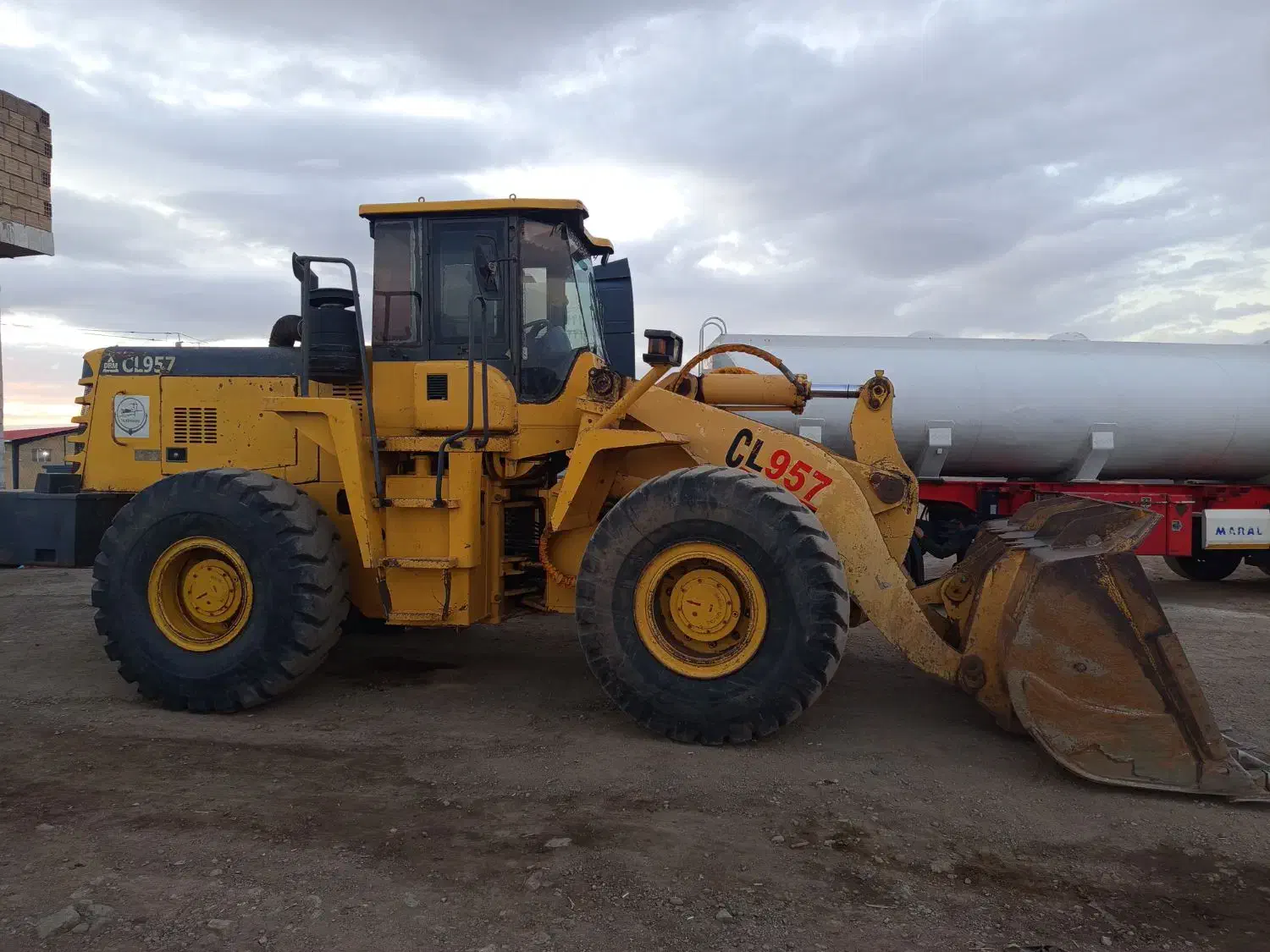 لودر دلتاcl957 مدل 2015|خودرو سنگین|تهران, شهرک آزمایش|دیوار