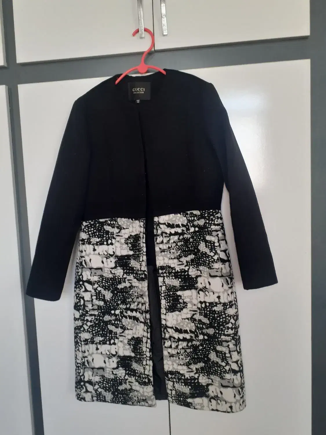 تعدادی مانتو وپالتو|لباس|شاهین‌شهر, عطار|دیوار