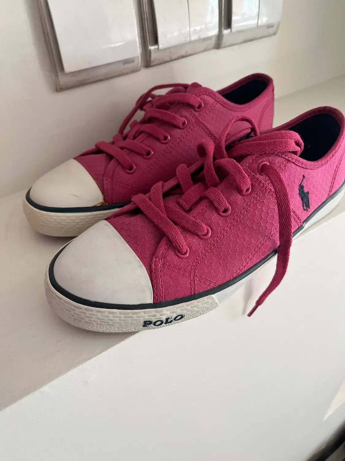 کفش برند polo|کیف، کفش، کمربند|اصفهان, باغ دریاچه|دیوار