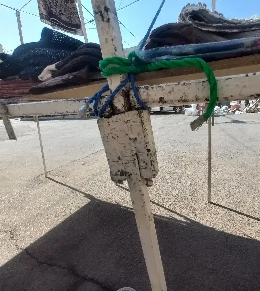 میز آهنی برای بازار دست فروشی|فروشگاه و مغازه|ابریشم, |دیوار