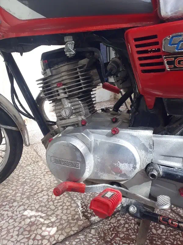 هندا 125CCسالم سالم|موتورسیکلت|قم, امامزاده ابراهیم|دیوار