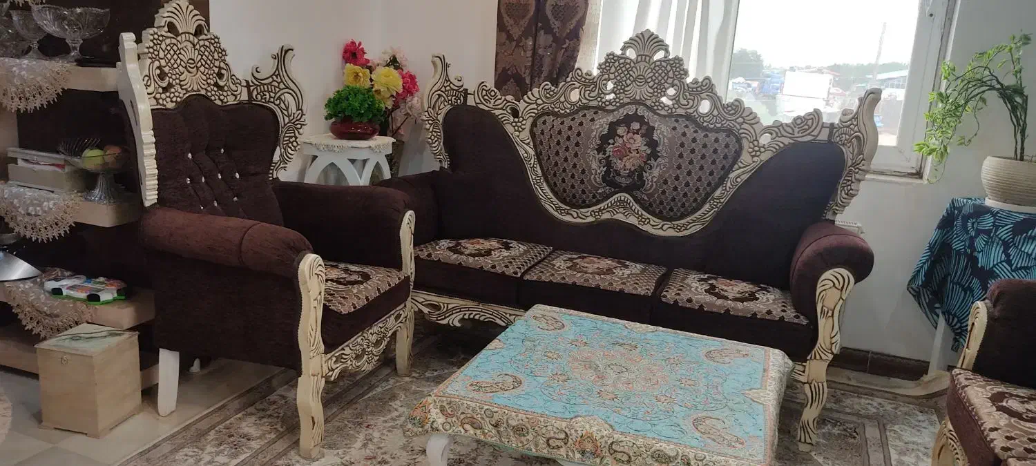 مبل سلطنتی ۷ نفره|مبلمان خانگی و میز عسلی|رودسر, |دیوار