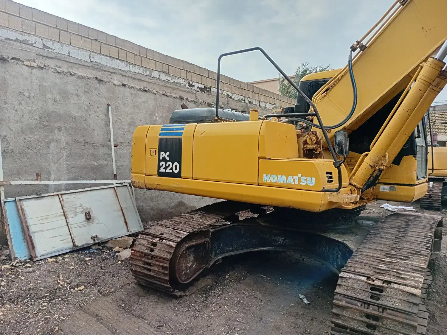 بیل مکانیکی 220 خط 7|خودرو سنگین|تهران, حر|دیوار