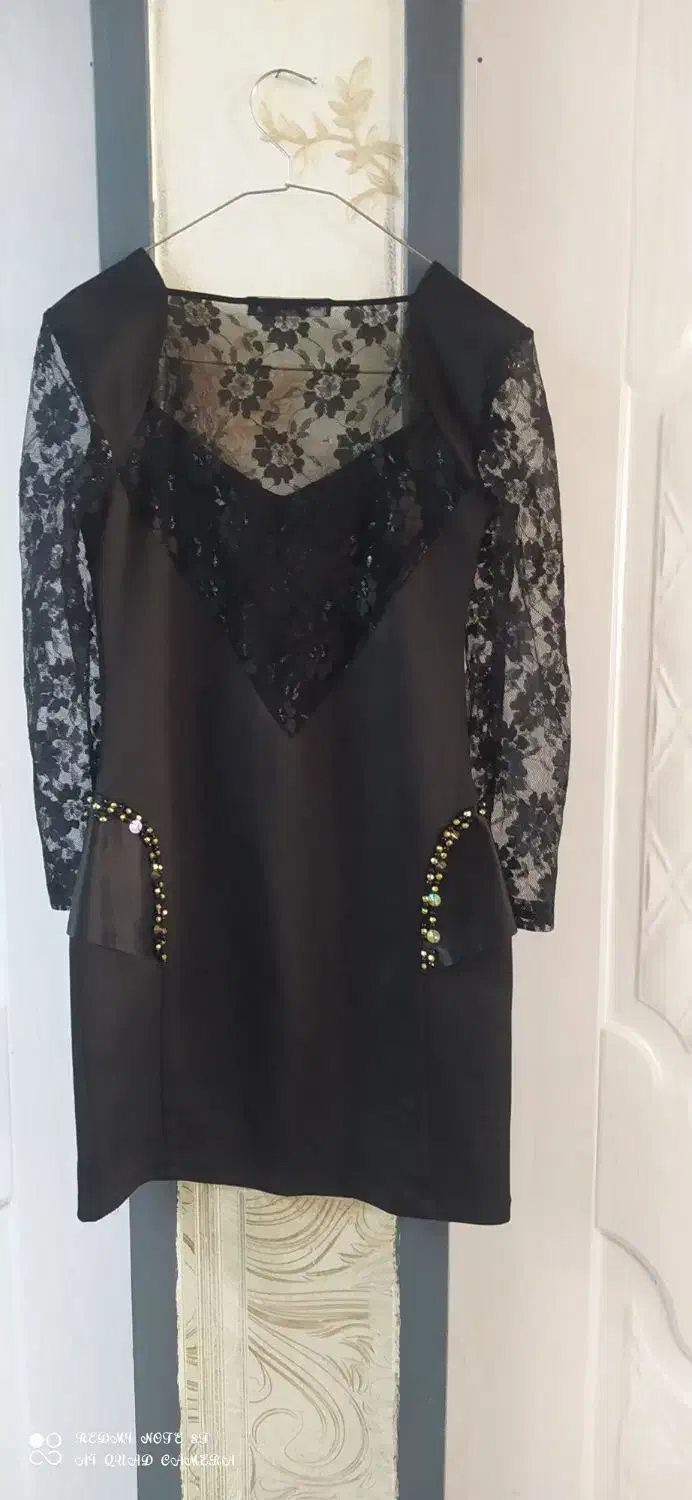 پیراهن مجلسی دو عدد|لباس|تربت‌حیدریه, ده پائین|دیوار