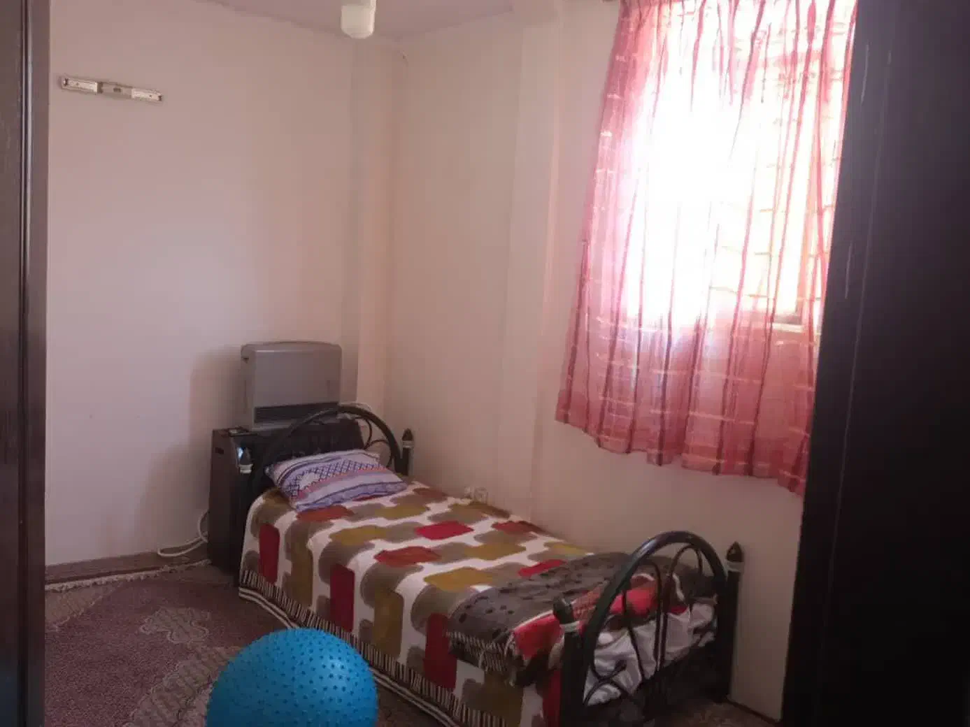 تلویزیون۱۴ تخت یک نفر|تلویزیون و پروژکتور|مشهد, شهید مطهری|دیوار