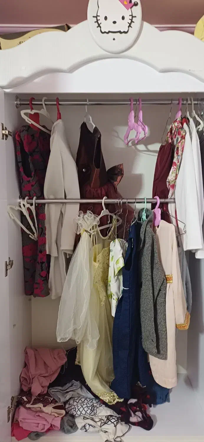 تخت و کمد و ویترین|تخت و سرویس خواب|یزد, |دیوار