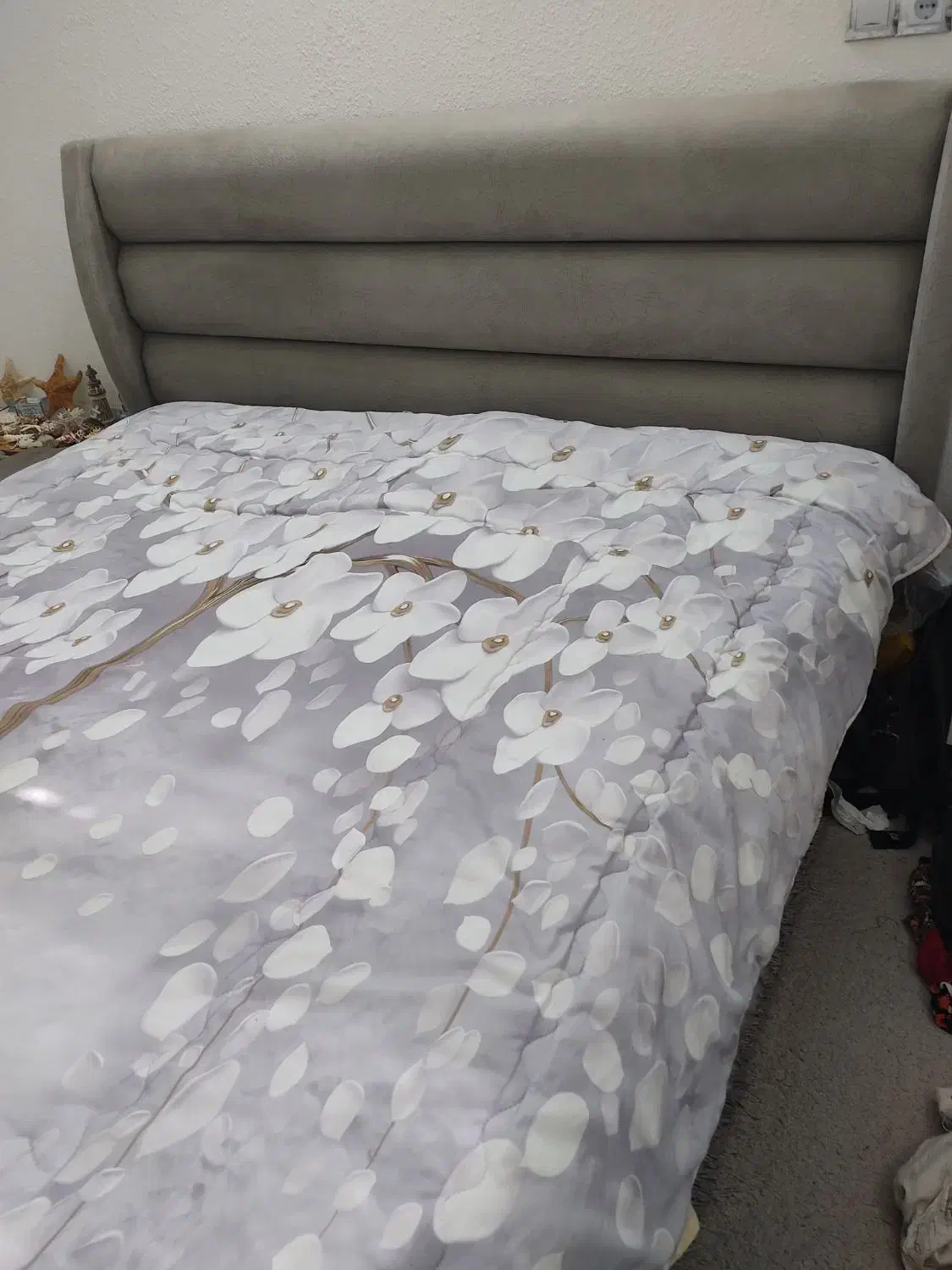 تختخواب  و تشک  رویال دونفره  ۱۸۰سانت سفارشی ،|تخت و سرویس خواب|بوشهر, |دیوار