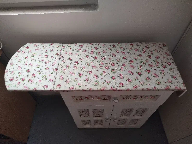 میز اتو و چرخ خیاطی سالم و نو|اتو و لوازم اتو|گرگان, |دیوار