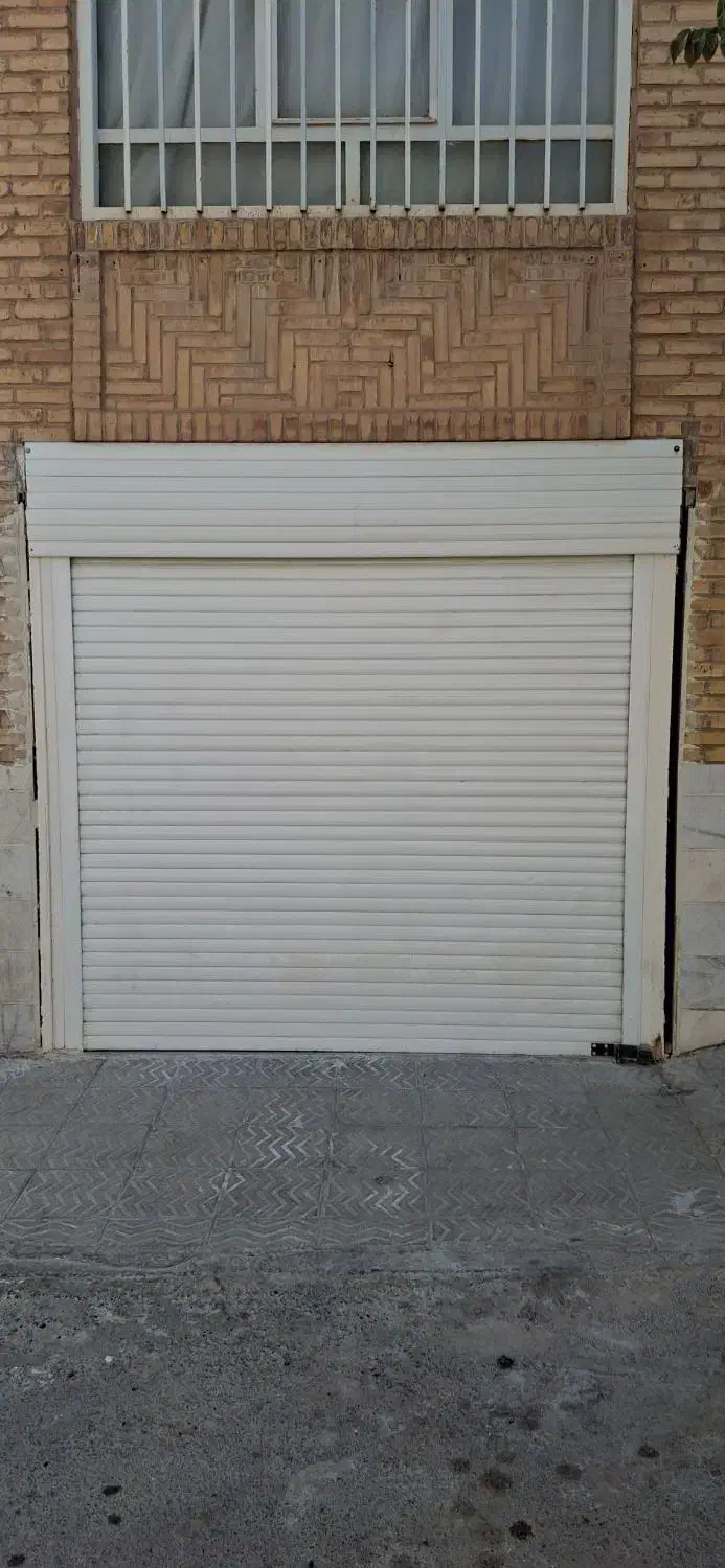 درب برقی کرکره در حد نو|مصالح و تجهیزات ساختمان|یزد, |دیوار