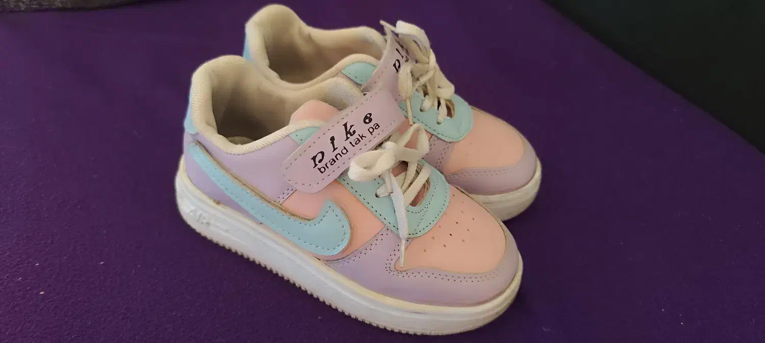 کفش صورتی در حد خیلی نو و کفش مشکی سایز ۳۰|کفش و لباس بچه|تهران, سازمان آب|دیوار