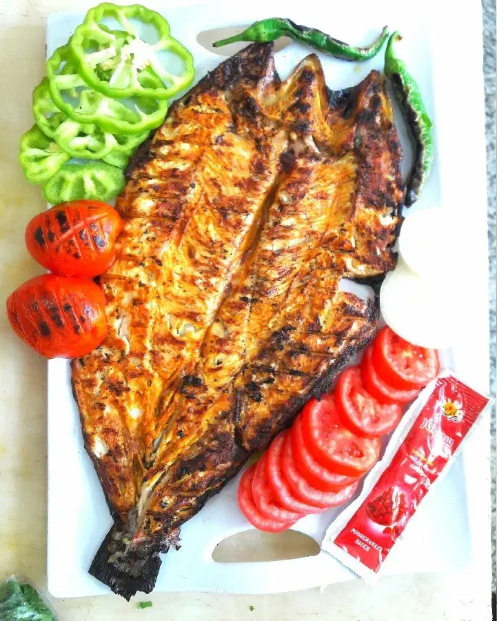 رستوران کباب ماهی|استخدام خدمات فروشگاه و رستوران|سقز, |دیوار