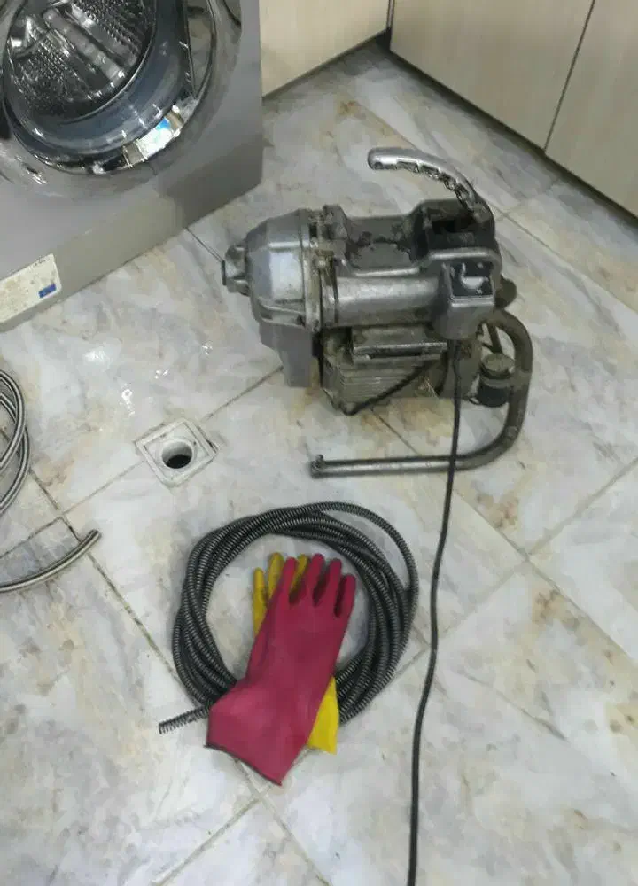 لوله‌کشی و لوله بازکنی تضمینی آب و فاضلاب|خدمات پیشه و مهارت|ایلام, |دیوار