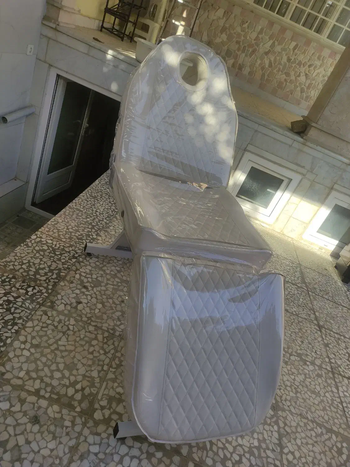 تخت و صندلی و ترولی مخصوص کلینیک و سالن زیبایی|آرایشگاه و سالن‌های زیبایی|گنبد کاووس, |دیوار