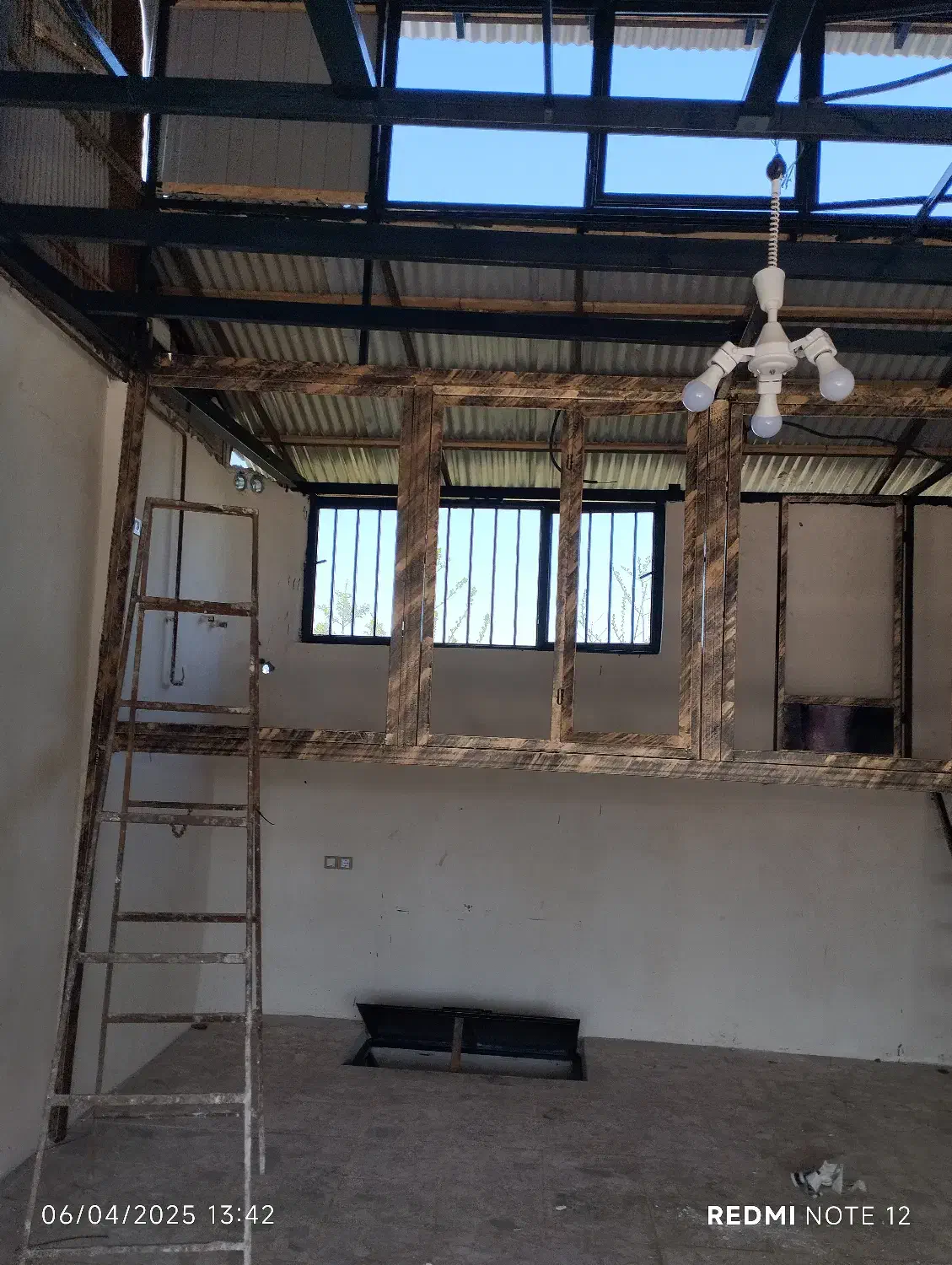 نقاشی ساختمان با قیمت مناسب|خدمات پیشه و مهارت|اسالم, |دیوار