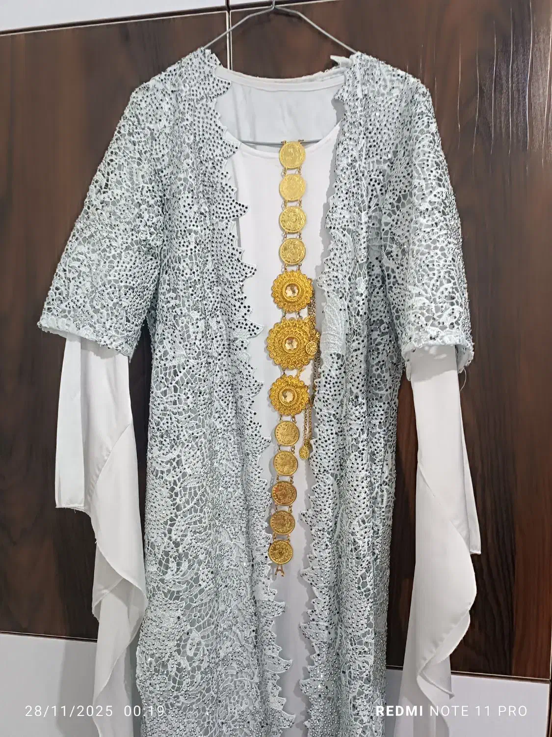 لباس|لباس|نهاوند, |دیوار