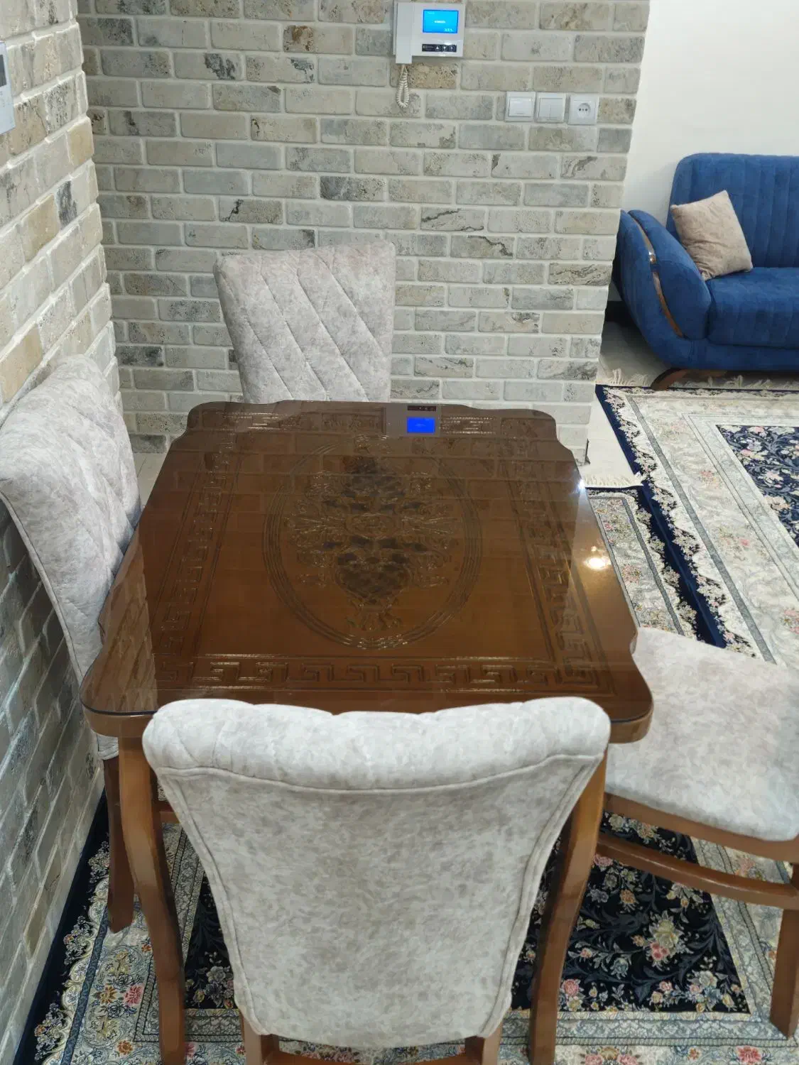 میز ناهار خوری|میز و صندلی غذاخوری|فردیس, نسترن غربی|دیوار