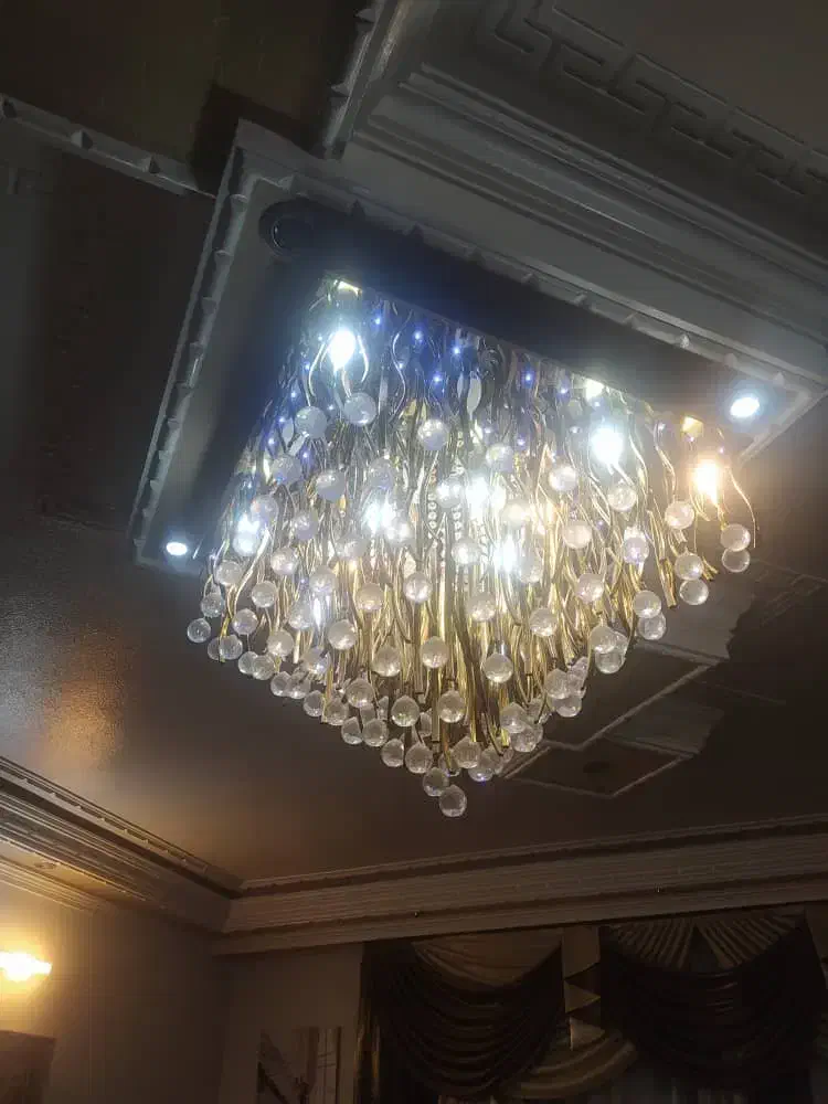 لوستر|لوستر و چراغ آویز|شاهین‌شهر, عطار|دیوار