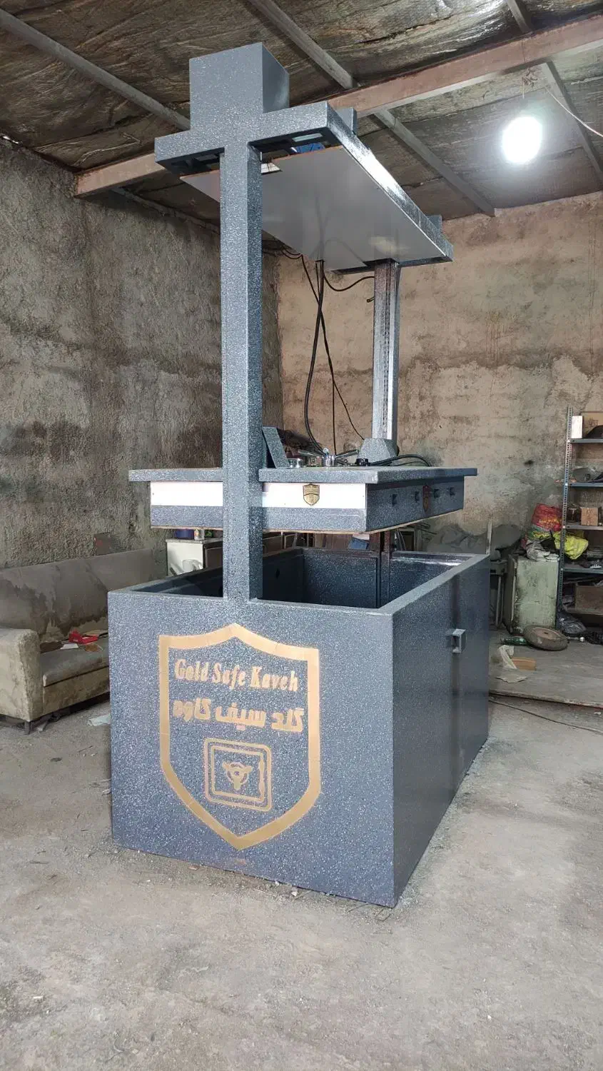 طراحی وساخت گاوصندوق زنجیری متحرک|ابزارآلات|رامسر, |دیوار