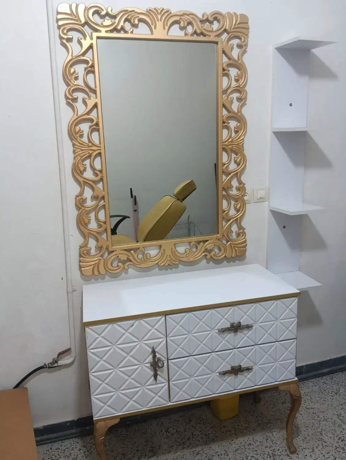 لوازم آرایشگاه|آرایشگاه و سالن‌های زیبایی|خرم‌آباد, |دیوار