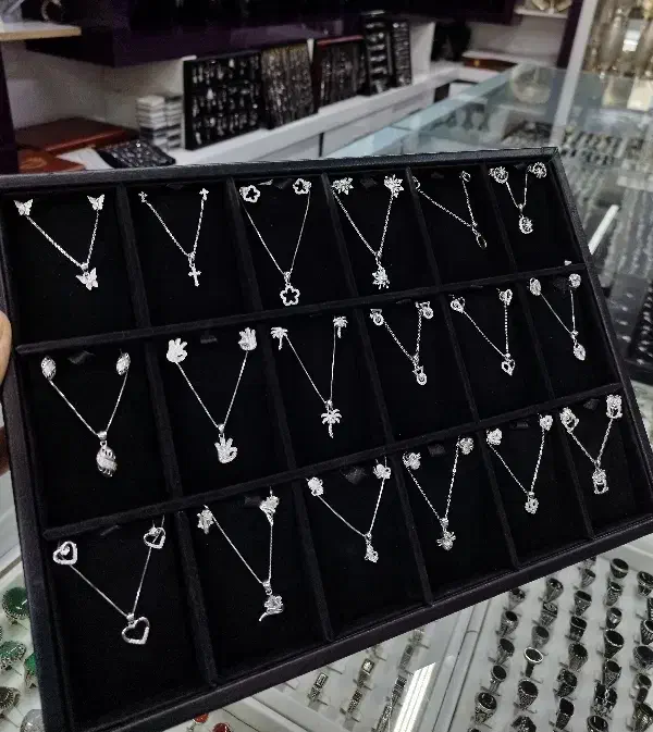 نیم ست دخترانه ظریف نقره|جواهرات|اصفهان, نقش جهان|دیوار