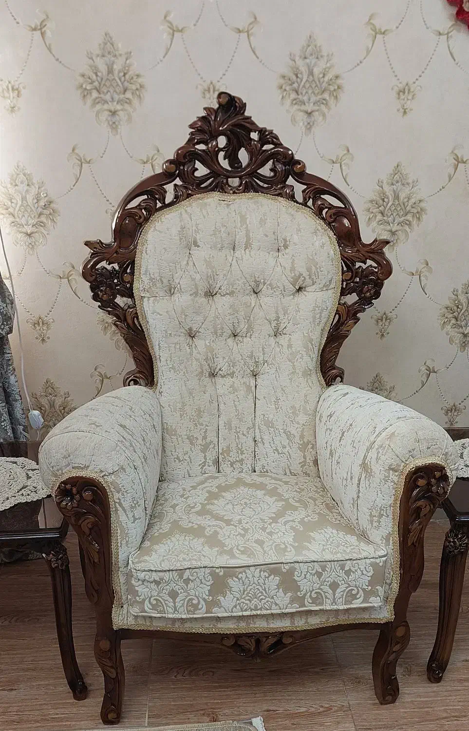 مبل سلطنتی 9نفره|مبلمان خانگی و میز عسلی|جوادآباد, |دیوار