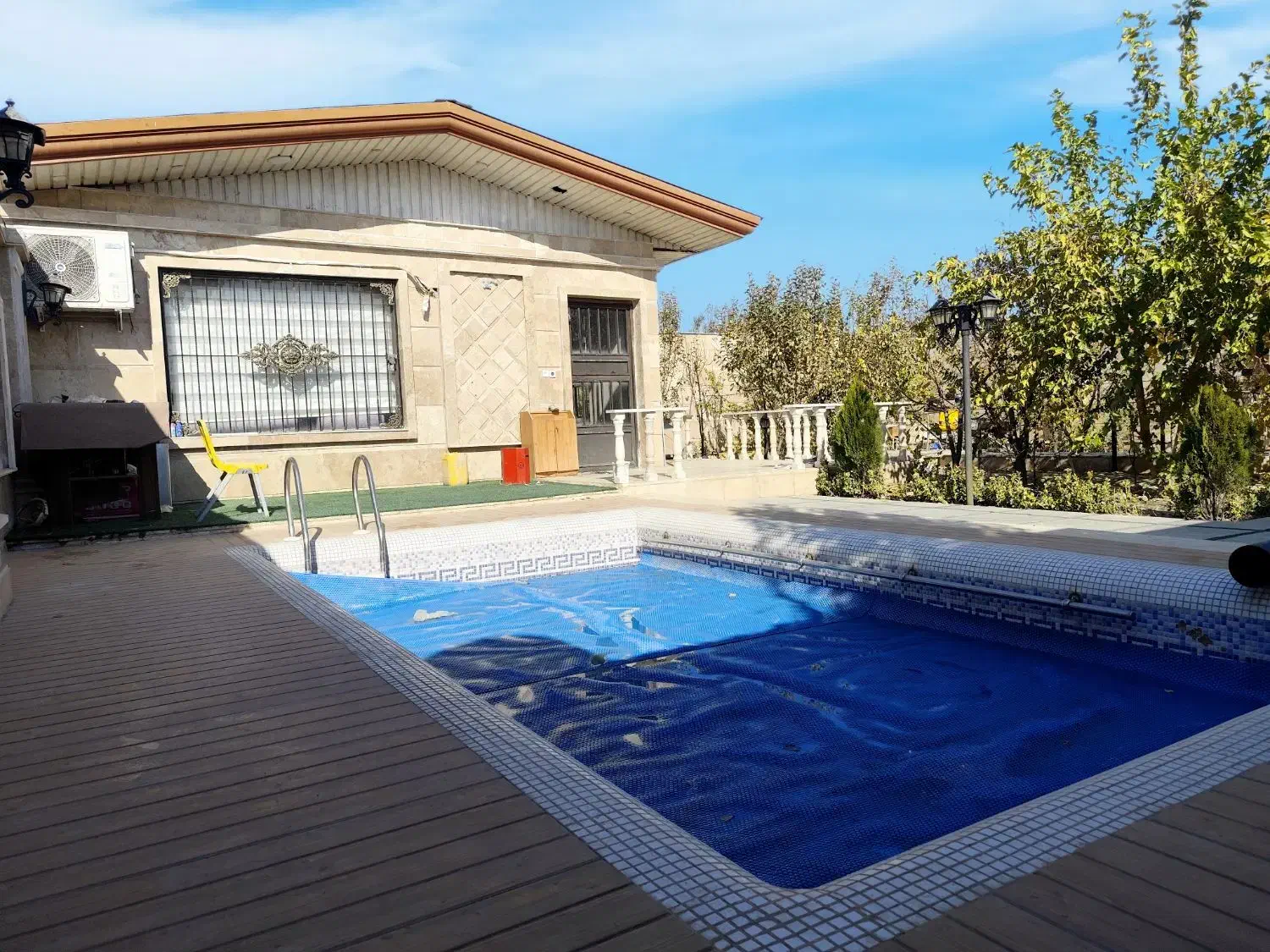 ۴۲۵ متر باغ ویلا / شهرک بر اصلی بلوار میباشد|فروش خانه و ویلا|محمدشهر, محمدشهر|دیوار