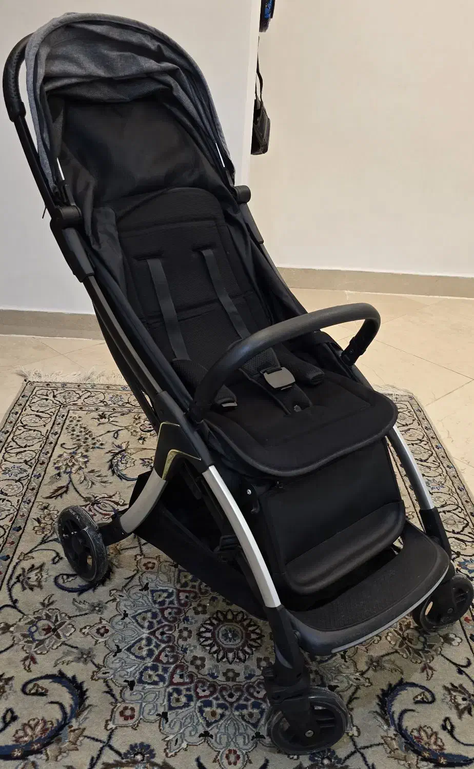 کالسکه تاشو مسافرتی در حدنو.  فوری|کالسکه و لوازم جانبی|تهران, مرزداران|دیوار