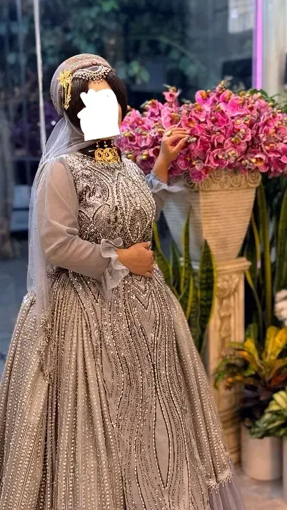 لباس محلی|لباس|شیراز, قلعه نو|دیوار