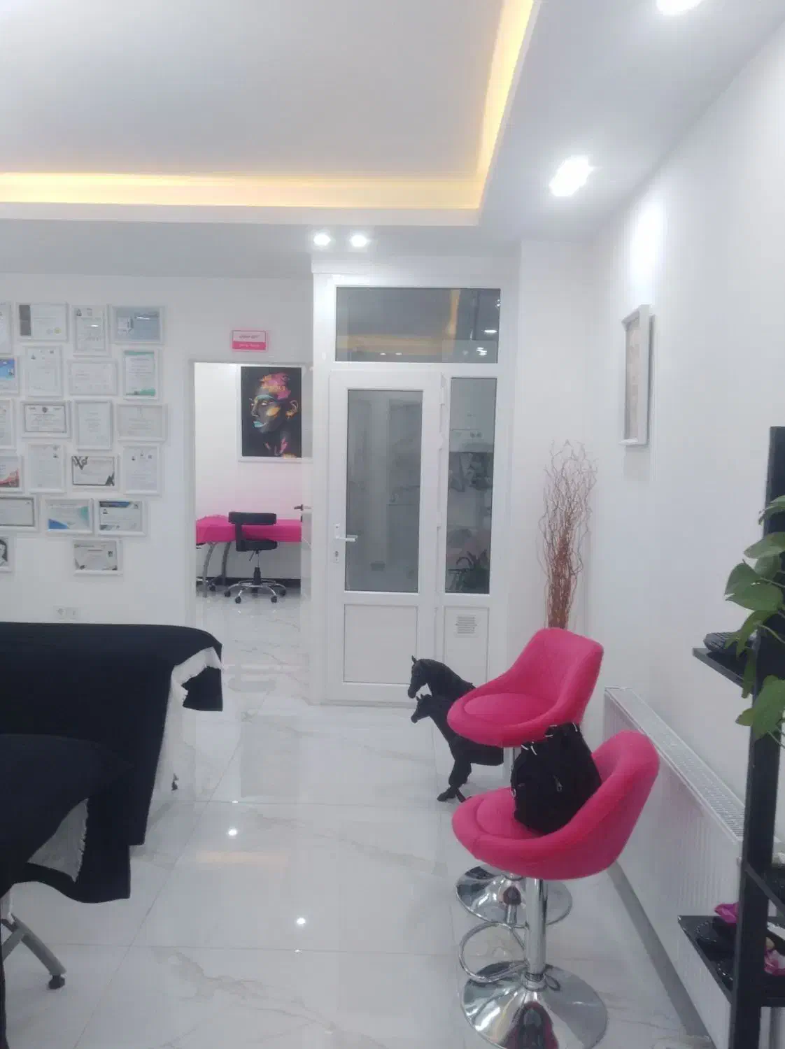 67 متر واحد اداری/مرکز شهر/شیک و بی نظیر|اجارهٔ دفتر کار، اتاق اداری، مطب|بجنورد, |دیوار