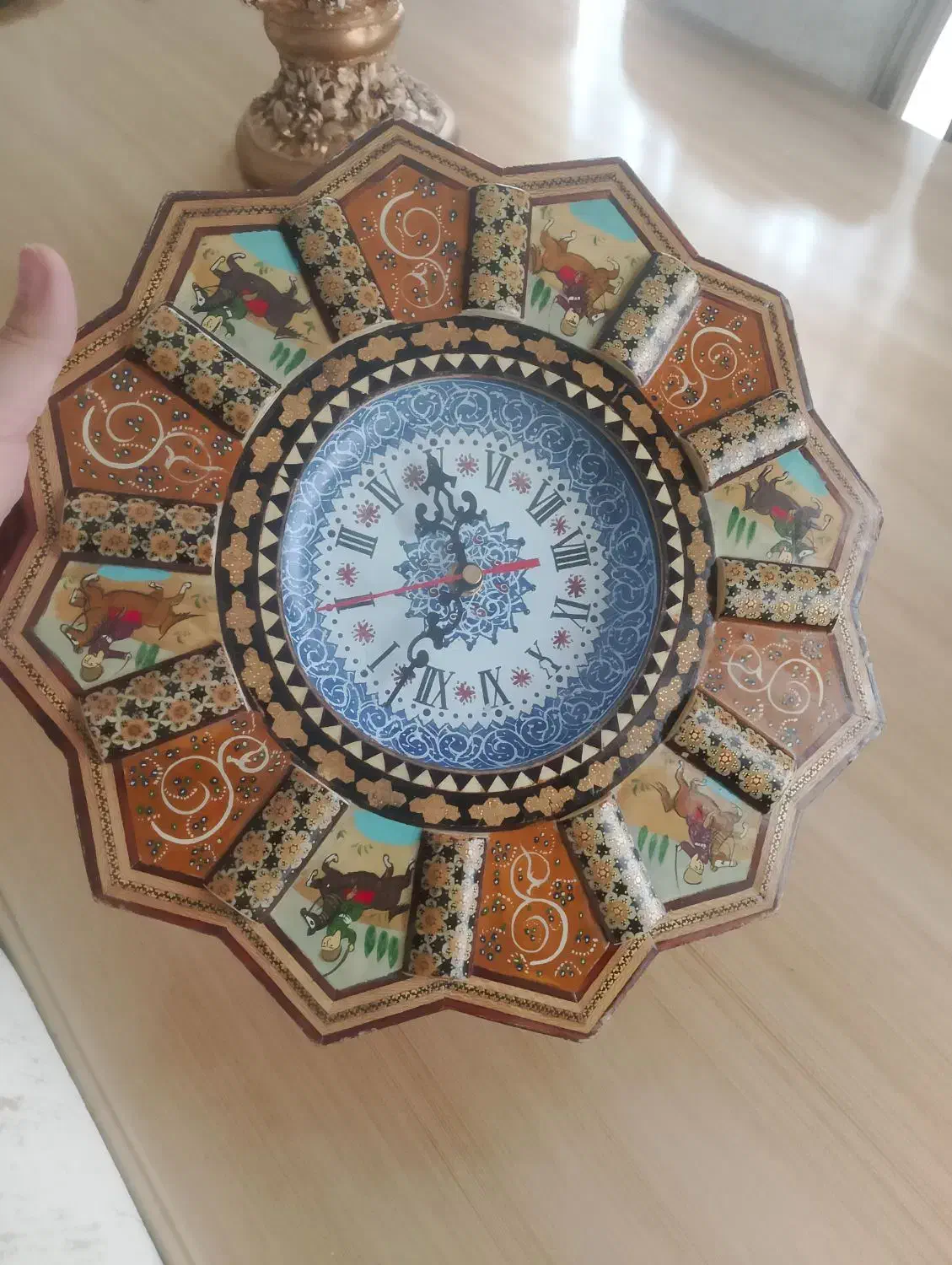 ساعت دیواری|ساعت دیواری و تزئینی|پرند, فاز ۲|دیوار