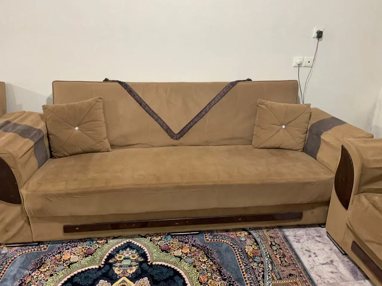 مبلمان|مبلمان خانگی و میز عسلی|چوبر, |دیوار