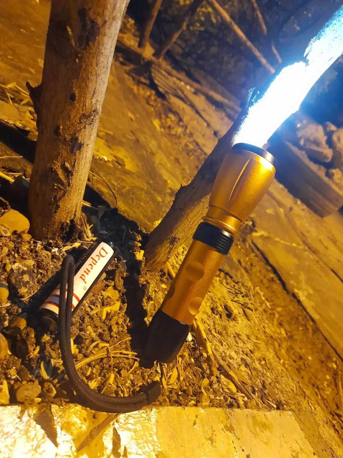 چراغ قوه پلیسی اصل بابورد نوری ۲هزار متر آکبند|کوهنوردی و کمپینگ|اهواز, بیست متری شهرداری|دیوار