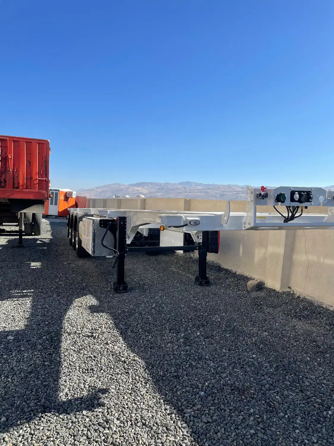 یک عدد تیغه کانتین بر و یک عدد بغلدار|قطعات یدکی و لوازم جانبی|کرمانشاه, |دیوار