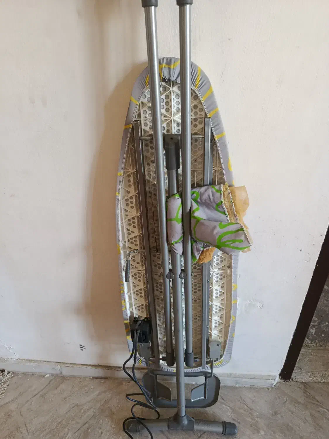 میز اتو|اتو و لوازم اتو|تنکابن, |دیوار