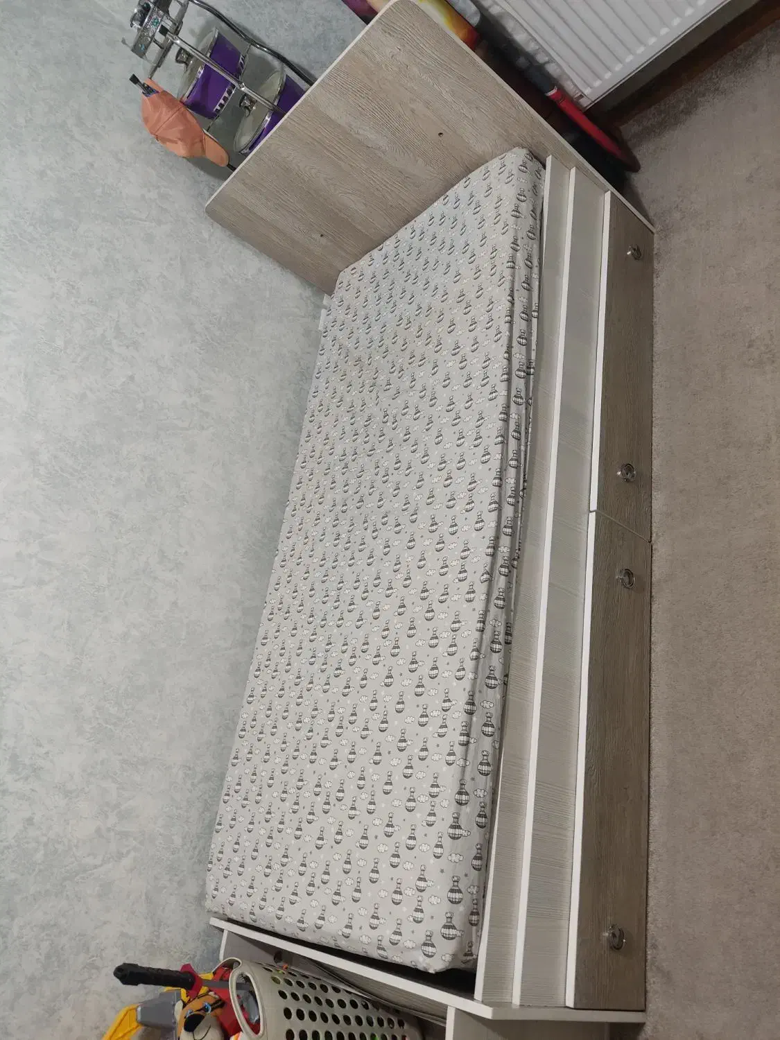 تخت نوجوان.نوزاد|تخت و سرویس خواب|فولادشهر, C3|دیوار