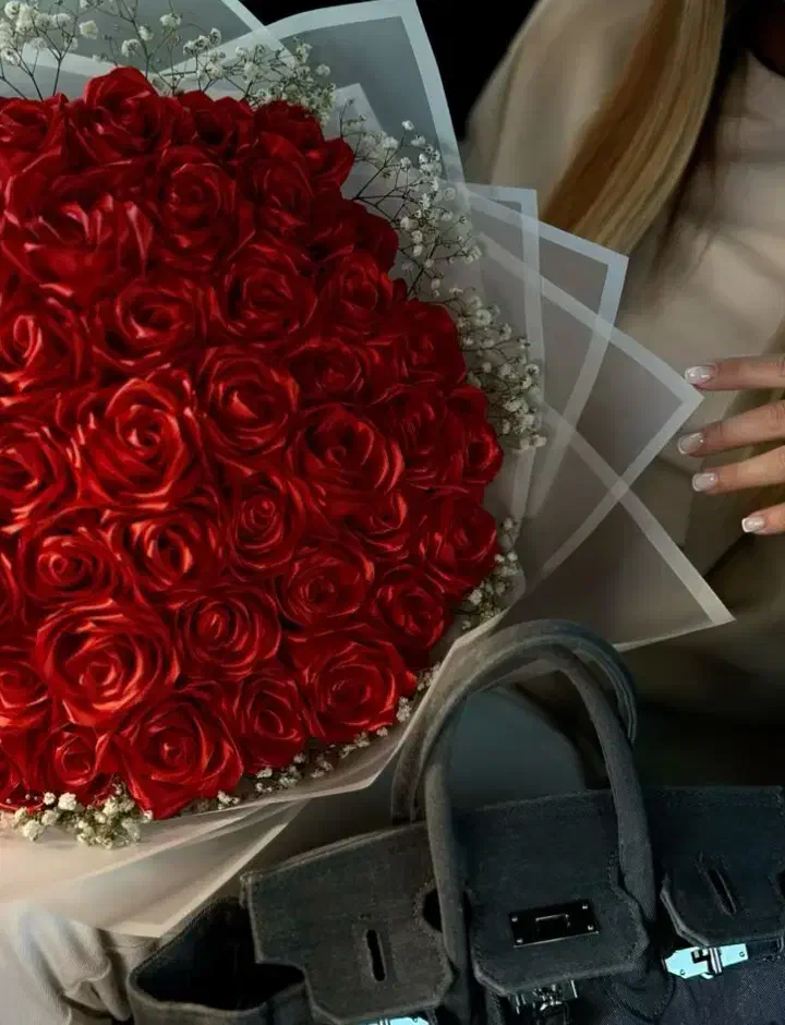 دسته گل های زیبا برای روز زن ولنتاین روز دختر و...|گل مصنوعی|همدان, |دیوار