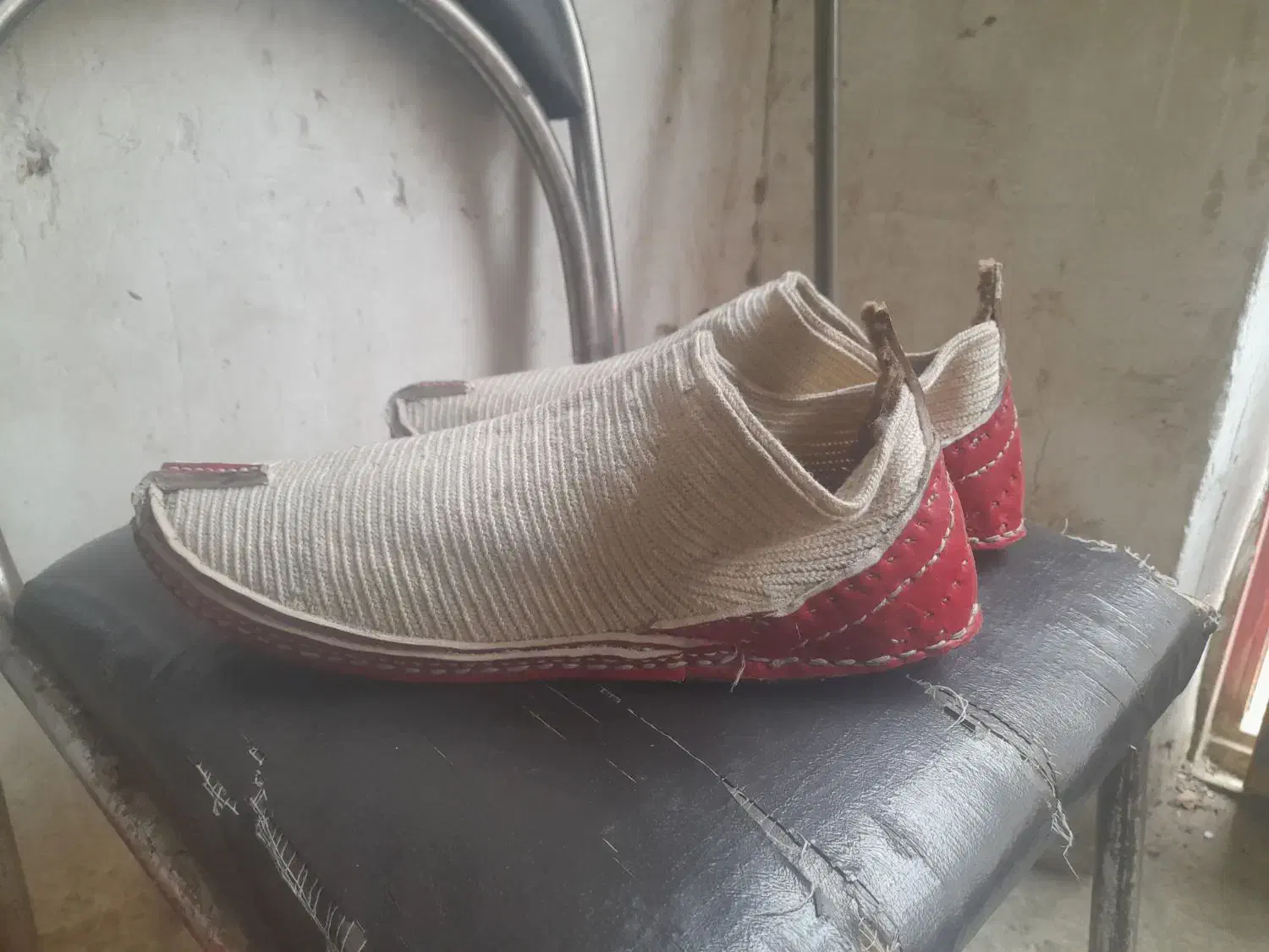 گیوه دست دوز خوانساری|کیف، کفش، کمربند|خوانسار, |دیوار