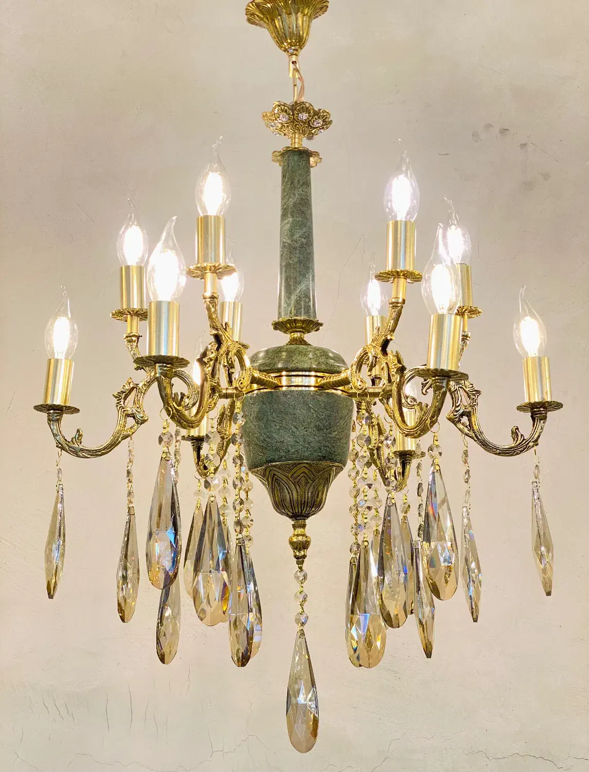 لوستر سنگی 12شعله/تعویض لوستر کهنه با نو|لوستر و چراغ آویز|تهران, نعمت‌آباد|دیوار