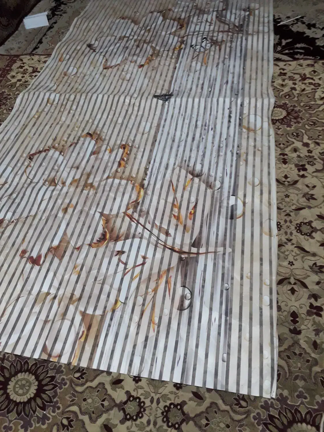 پرده زبراعرض۲/۵۵طول۱/۳۰مبل میزبان بارویه فرش ۶متری|پرده، رانر، رومیزی|قرچک, پویینک|دیوار