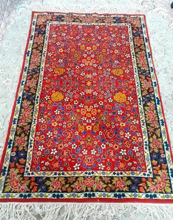 فرش دستبافت ابریشمی و نخی با طرح های خاص|فرش|بجنورد, |دیوار