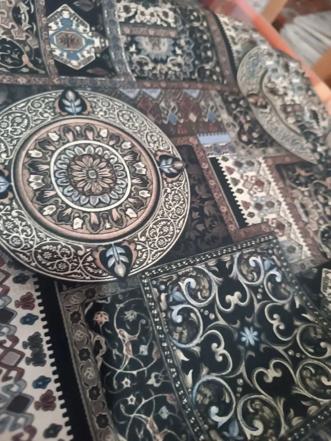 انواع چادر رنگی ومشکی قیمت مناسب جنس اندونزی و|لباس|بروجن, |دیوار