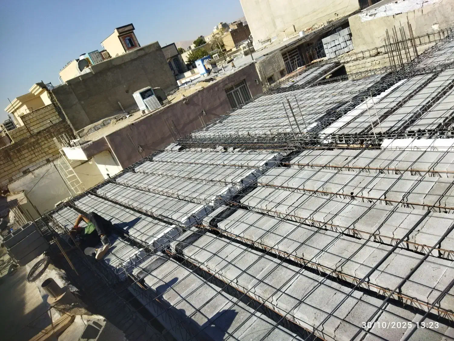 سقف زن،شناژ بندی اسکلت بنایی|خدمات پیشه و مهارت|شیراز, تل حسین‌آباد|دیوار